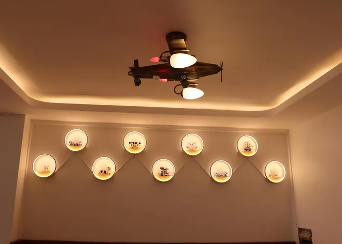 Look Up Cafe